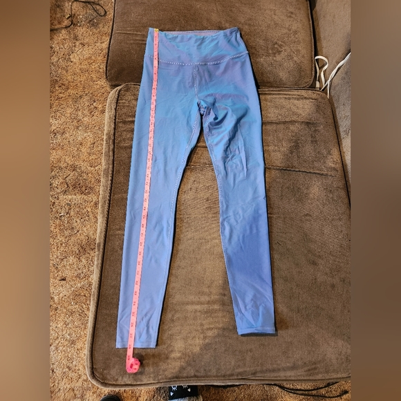 Alo Yoga Marina Iridescent Leggings - Picture 6 of 6